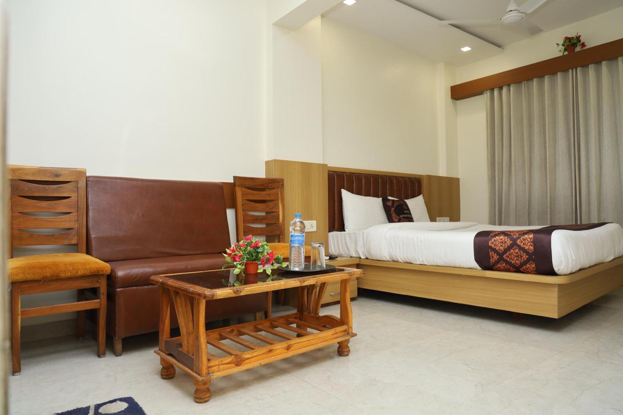 Hotel Satyam Residency نافي مومباي المظهر الخارجي الصورة